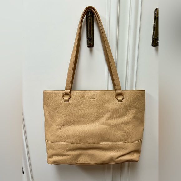 HAMMITT Anderson - Picture 1 of 4